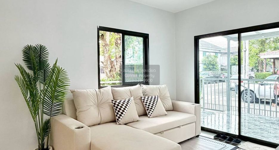 For sale 3 bedrooms townhouse in Mueang Nonthaburi, Nonthaburi