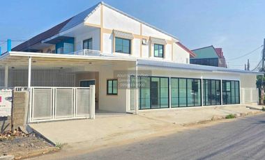 Продажа 3 спальни таунхаус в Bang Bua Thong, Нонтабури