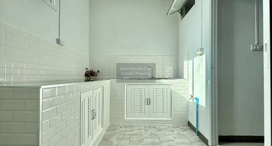 For sale 2 bedrooms townhouse in Sai Noi, Nonthaburi