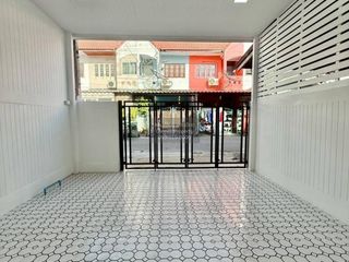 For sale 2 bedrooms townhouse in Sai Noi, Nonthaburi