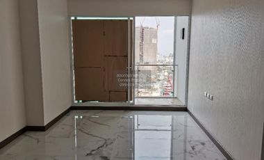 Condo en venta de 2 habitaciones en Bang Rak, Bangkok