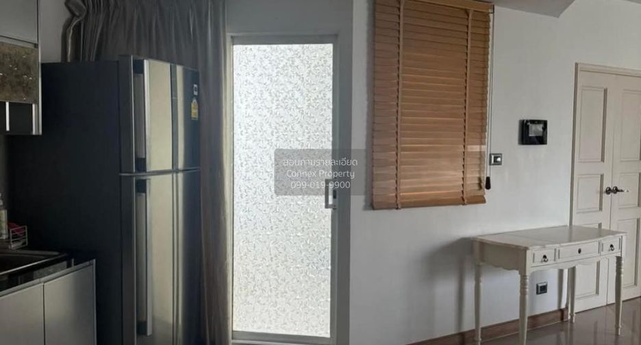 À vendre 2 chambres condo à Huai Khwang, Bangkok