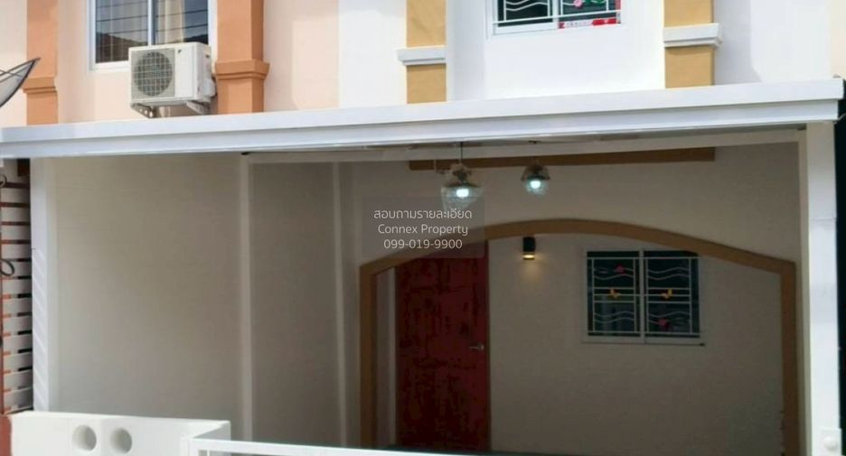 For sale 2 bedrooms townhouse in Mueang Samut Prakan, Samut Prakan