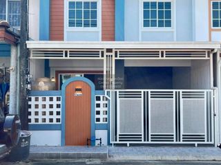 For sale 3 bedrooms townhouse in Khlong Luang, Pathum Thani