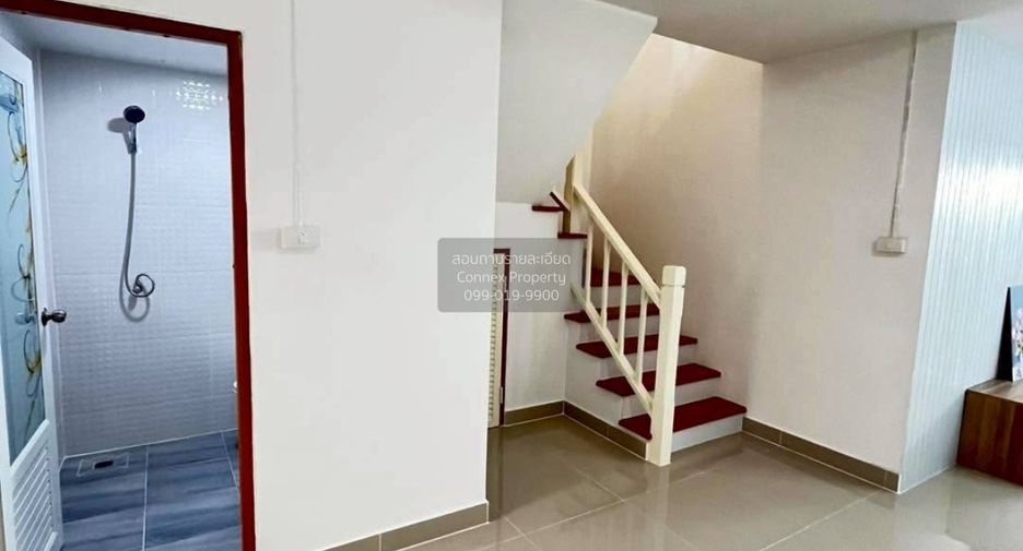 For sale 3 bedrooms townhouse in Khlong Luang, Pathum Thani