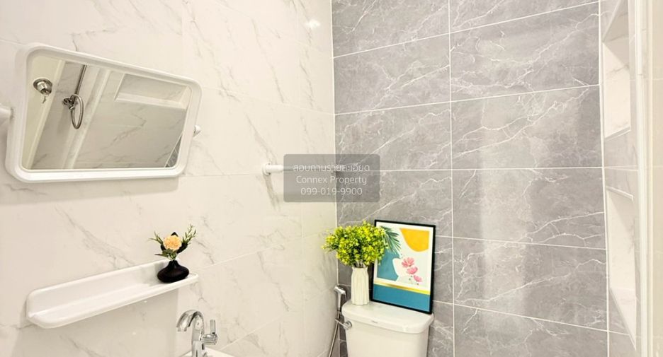For sale 3 bedrooms townhouse in Sai Mai, Bangkok