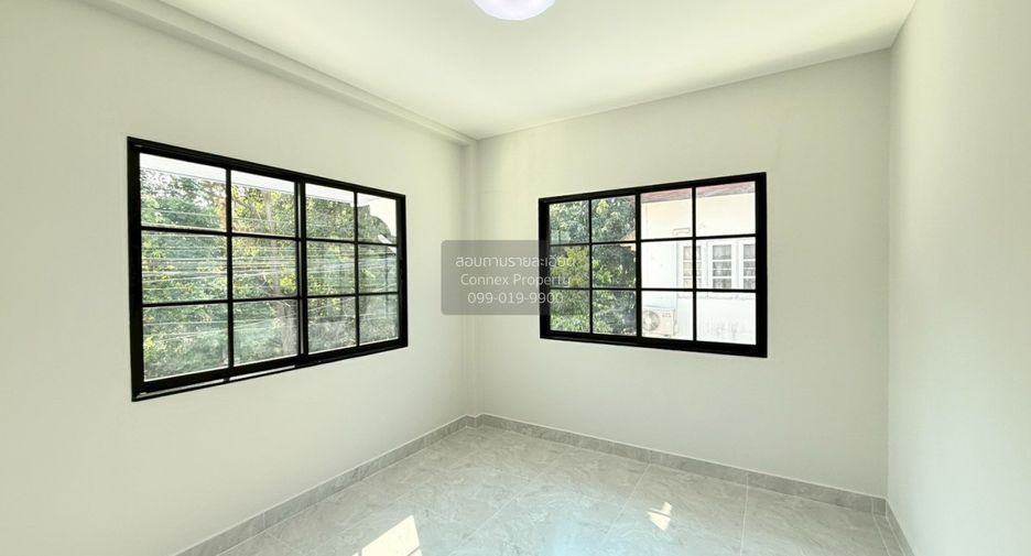 For sale 3 bedrooms townhouse in Sai Mai, Bangkok