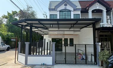 For sale 3 bedrooms townhouse in Sai Mai, Bangkok