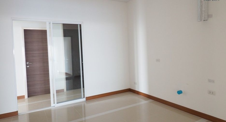 Wohnung zum Kauf mit 4 Zimmer in Yan Nawa, Bangkok