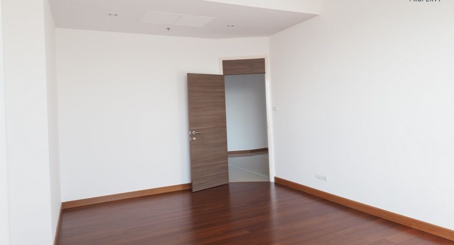 Wohnung zum Kauf mit 4 Zimmer in Yan Nawa, Bangkok