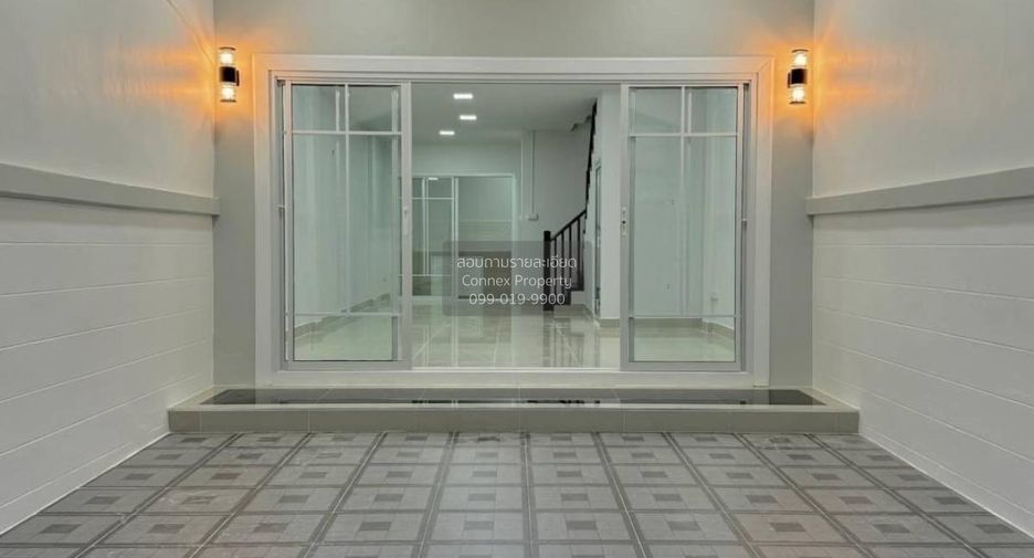For sale 3 bedrooms townhouse in Sai Noi, Nonthaburi