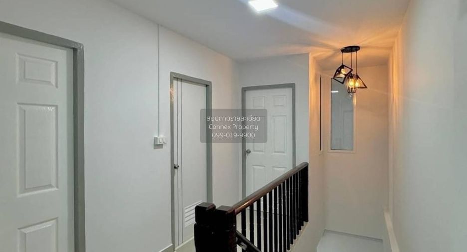 For sale 3 bedrooms townhouse in Sai Noi, Nonthaburi
