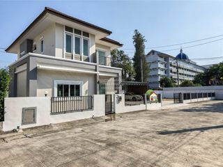 Casa en venta de 3 habitaciones en Min Buri, Bangkok