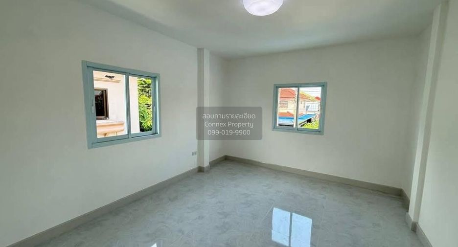 For sale 4 bedrooms house in Khlong Sam Wa, Bangkok