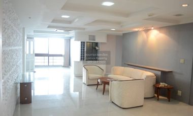 Condo en venta de 3 habitaciones en Khlong Toei, Bangkok