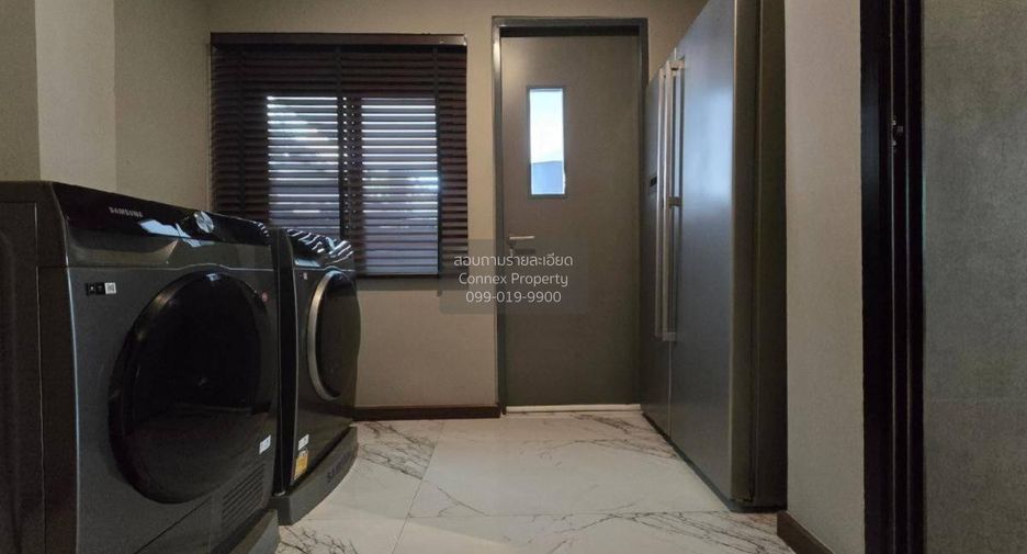 For sale 3 bedrooms house in Mueang Nonthaburi, Nonthaburi