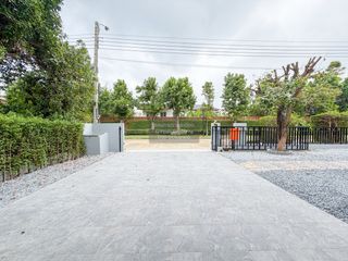 For sale 4 bedrooms house in Mueang Nonthaburi, Nonthaburi