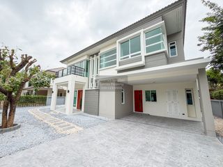 For sale 4 bedrooms house in Mueang Nonthaburi, Nonthaburi
