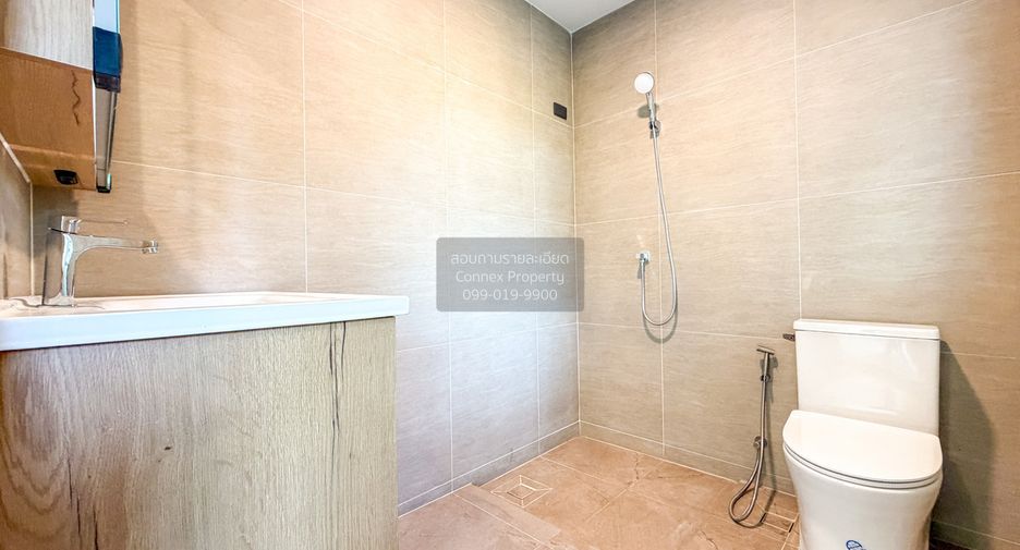 For sale 4 bedrooms house in Mueang Nonthaburi, Nonthaburi