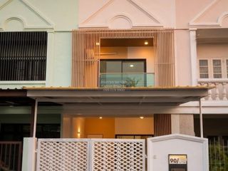 For sale 2 bedrooms townhouse in Mueang Nonthaburi, Nonthaburi