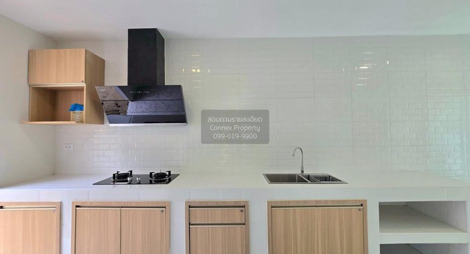 For sale 4 bedrooms house in Khlong Sam Wa, Bangkok