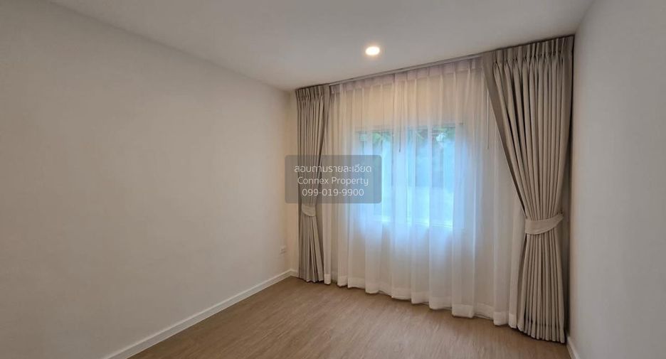 For sale 4 bedrooms house in Khlong Sam Wa, Bangkok