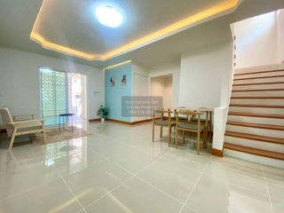 Casa adosada en venta de 3 habitaciones en Khlong Luang, Pathum Thani