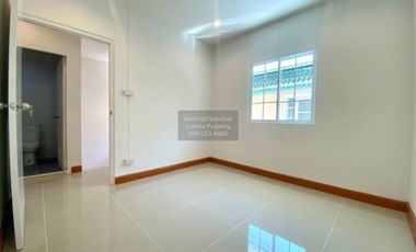 À vendre 3 chambres maison de ville à Khlong Luang, Pathum Thani