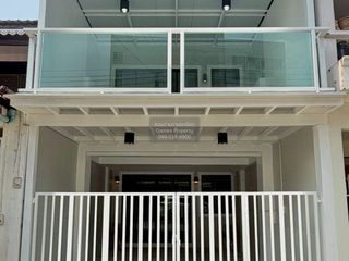 For sale 3 bedrooms townhouse in Mueang Nonthaburi, Nonthaburi