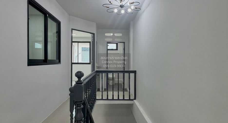 For sale 3 bedrooms townhouse in Mueang Nonthaburi, Nonthaburi
