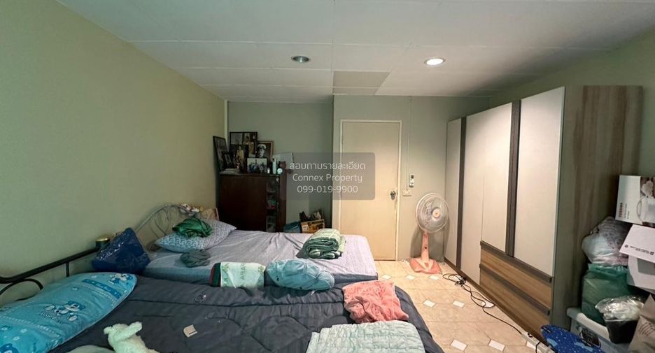 Reihenhaus zum Kauf mit 2 Zimmer in Phra Khanong, Bangkok