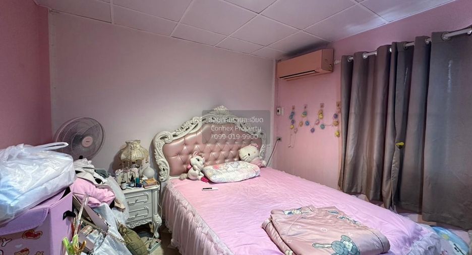 Reihenhaus zum Kauf mit 2 Zimmer in Phra Khanong, Bangkok