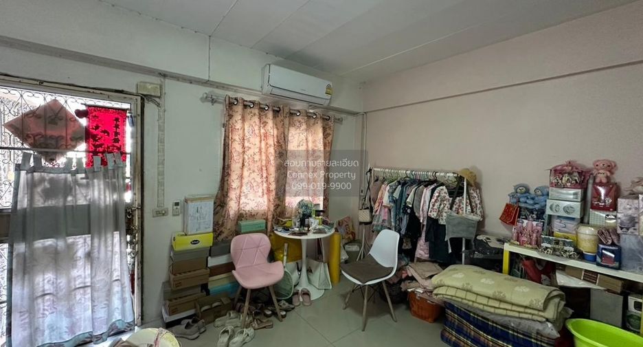 Reihenhaus zum Kauf mit 2 Zimmer in Phra Khanong, Bangkok