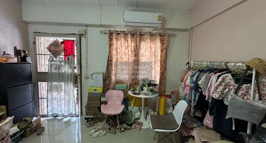 Reihenhaus zum Kauf mit 2 Zimmer in Phra Khanong, Bangkok