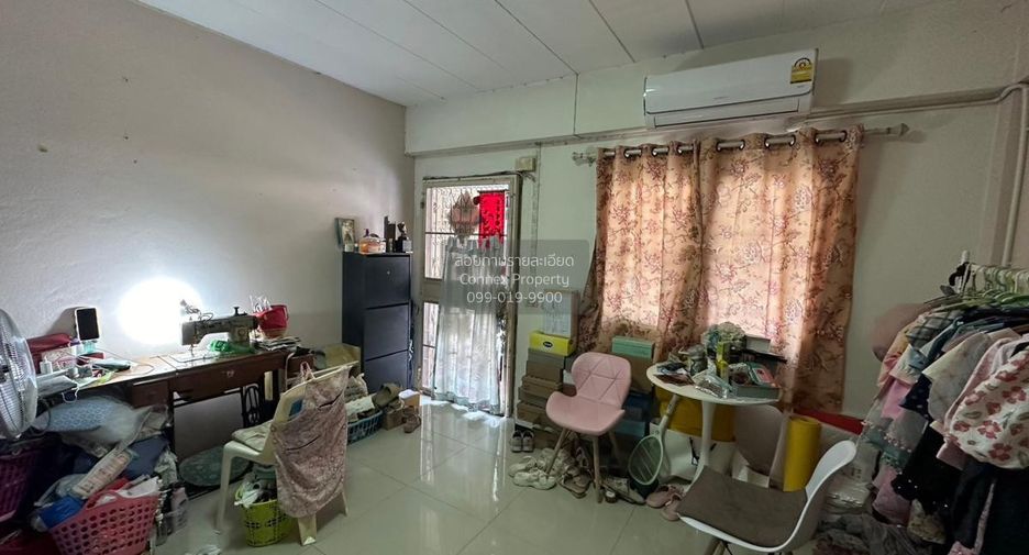 Reihenhaus zum Kauf mit 2 Zimmer in Phra Khanong, Bangkok