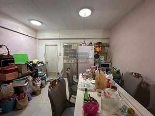 À vendre 2 chambres maison de ville à Phra Khanong, Bangkok