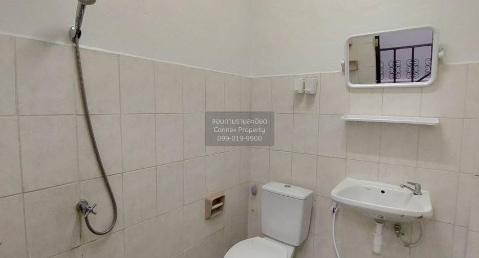 For sale 2 bedrooms townhouse in Bang Khun Thian, Bangkok