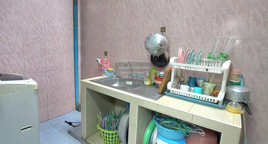 For sale 2 bedrooms townhouse in Bang Khun Thian, Bangkok