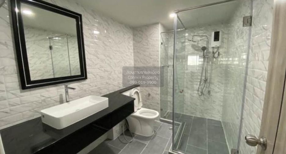 For sale 2 bedrooms condo in Chatuchak, Bangkok