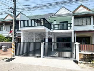 For sale 4 bedrooms townhouse in Bang Bua Thong, Nonthaburi