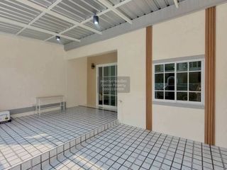 Casa adosada en venta de 4 habitaciones en Bang Yai, Nonthaburi
