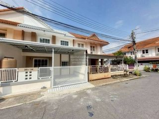 Casa adosada en venta de 4 habitaciones en Bang Yai, Nonthaburi