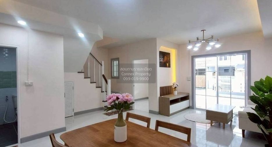 Casa adosada en venta de 4 habitaciones en Bang Yai, Nonthaburi
