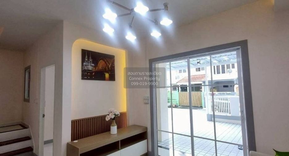 Casa adosada en venta de 4 habitaciones en Bang Yai, Nonthaburi