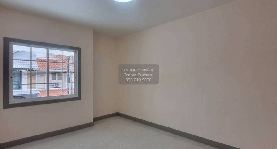 Casa adosada en venta de 4 habitaciones en Bang Yai, Nonthaburi