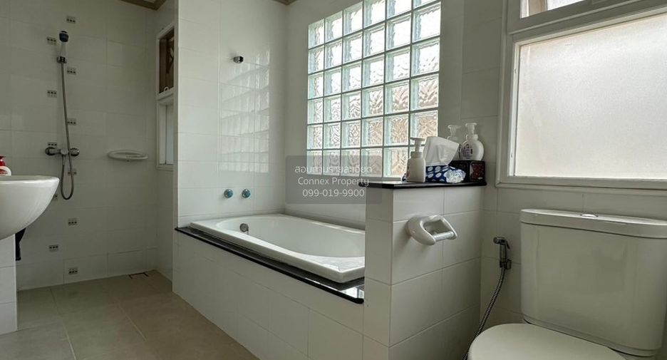 For sale 4 bedrooms house in Bang Bua Thong, Nonthaburi