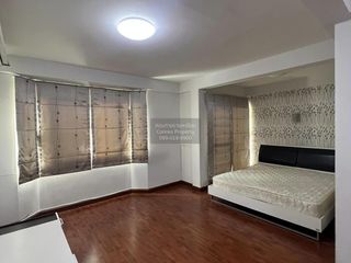 Casa adosada en venta de 3 habitaciones en Phasi Charoen, Bangkok