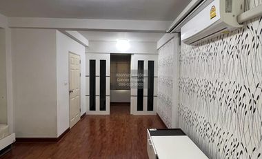 Casa adosada en venta de 3 habitaciones en Phasi Charoen, Bangkok