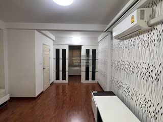 Casa adosada en venta de 3 habitaciones en Phasi Charoen, Bangkok