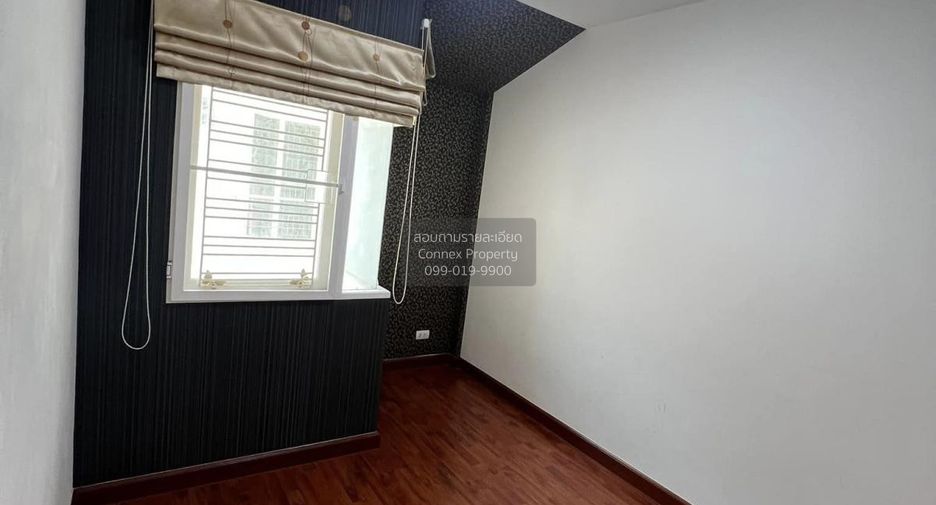 Casa adosada en venta de 3 habitaciones en Phasi Charoen, Bangkok
